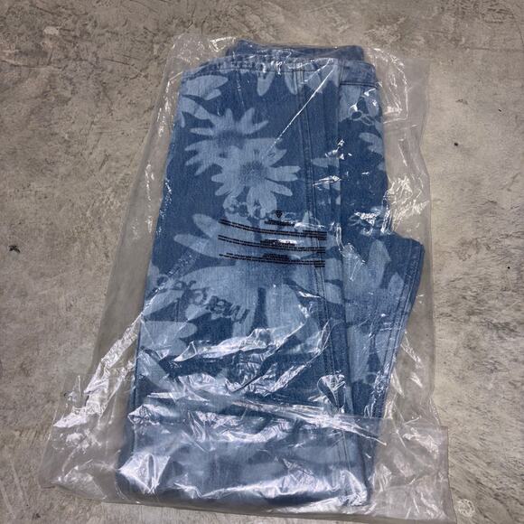 Marc Jacobs Heaven Blue Heaven by Marc Jacobs Laser Floral Jeans NWT DS - Picture 10 of 10